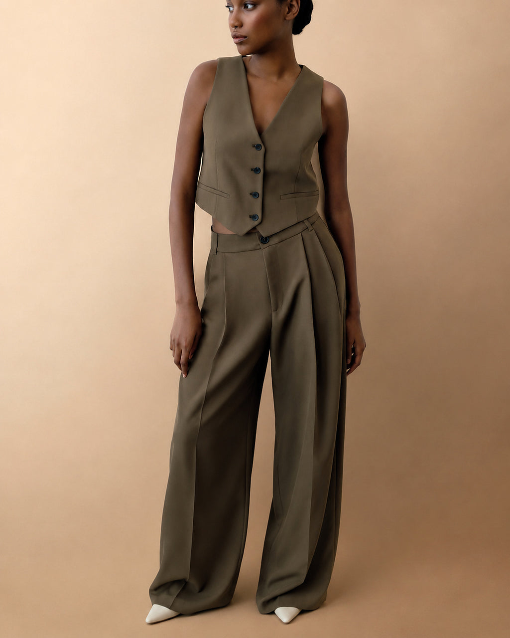 Conjunto de Colete e Calças Wide Leg