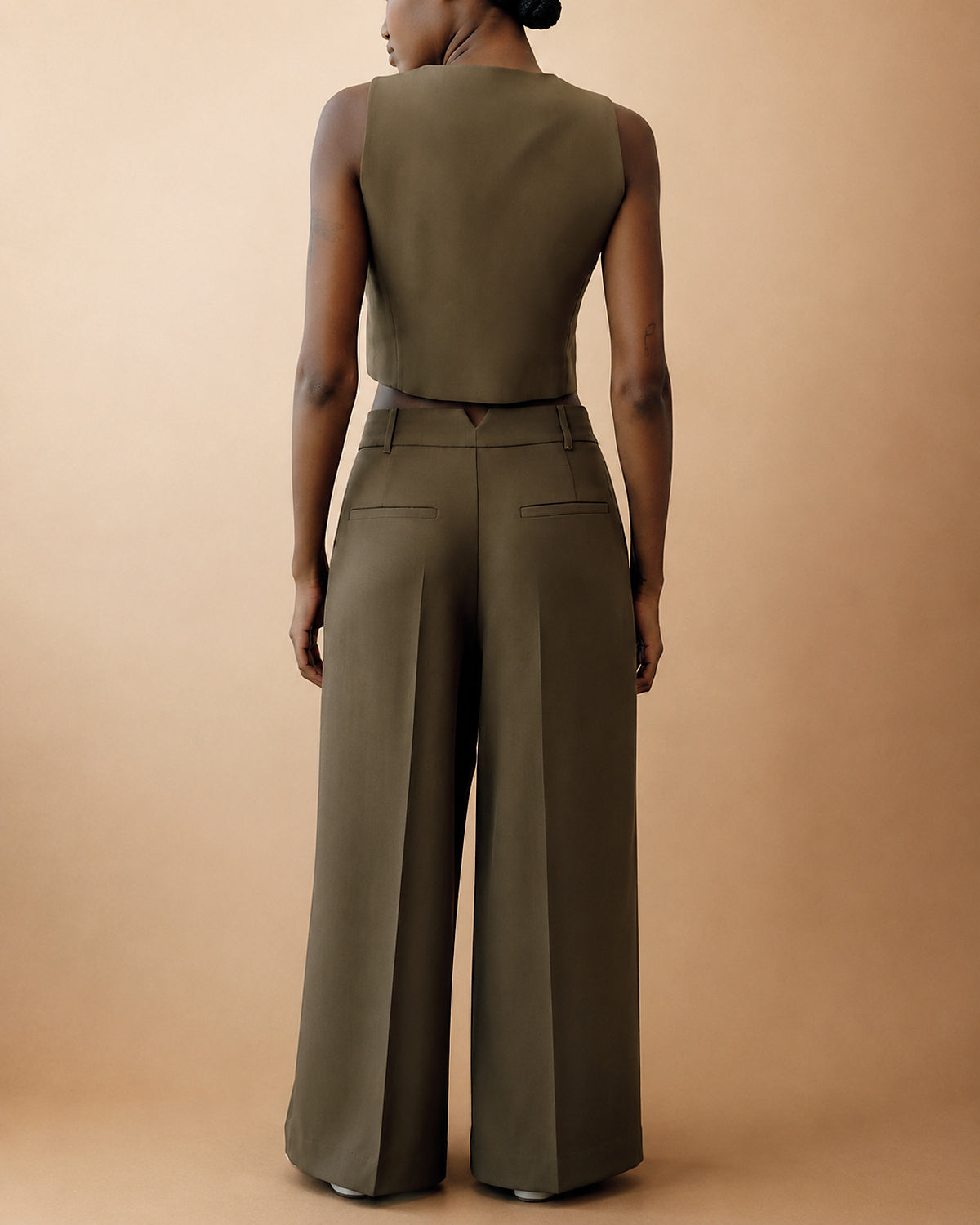 Conjunto de Colete e Calças Wide Leg