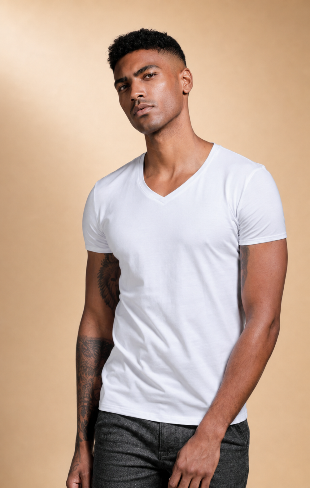 T-shirt de Manga Curta com Decote em V