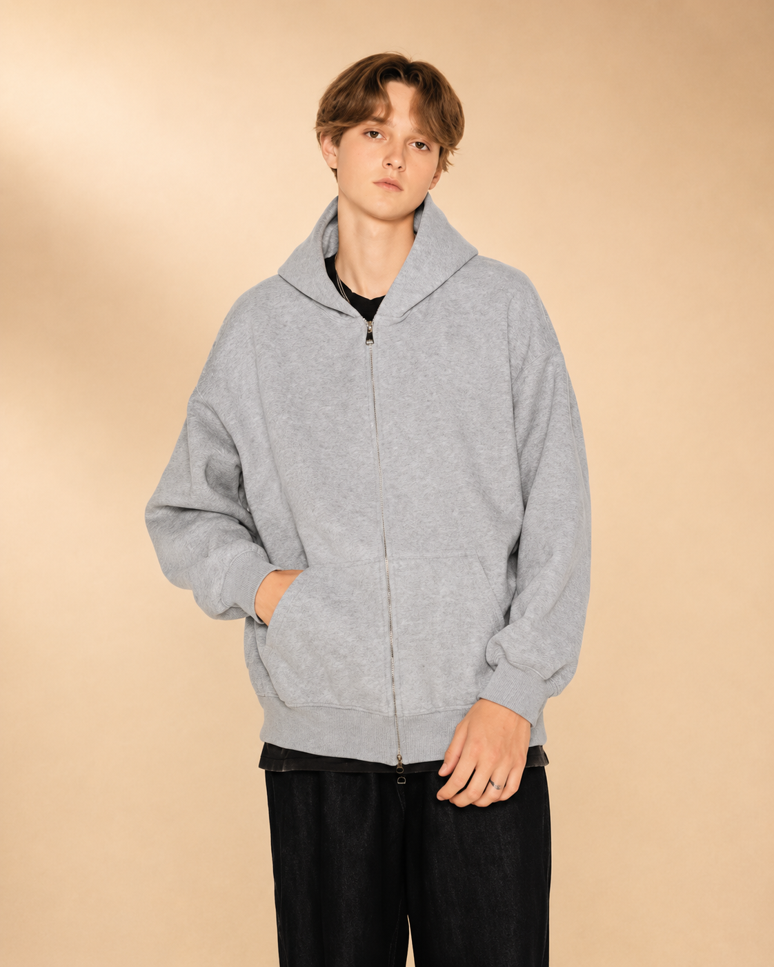 Casaco Oversized com Capuz e Fecho Duplo