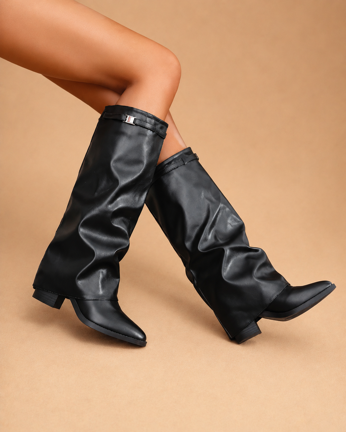 Botas Slouch de Cano Médio com Salto Bloco